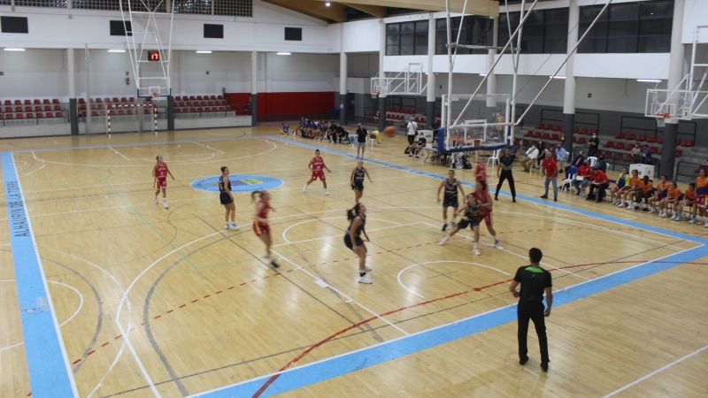 La Salle Melilla se impone al CBAT femenino y gana la II Copa Asisa (57-87)