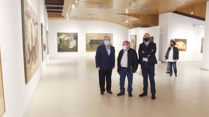 Las emociones y el sello personal de Francisco Peinado abren la agenda expositiva de otoño
