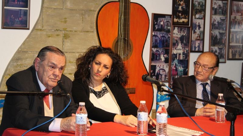 Fosforito y Gonzalo Rojo protagonizan un brillante comienzo del Ciclo Diálogos en Alhaurín