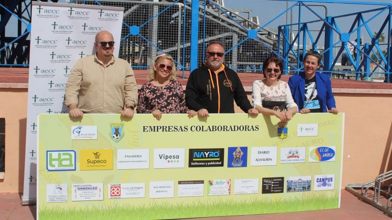 Cientos de niños de varias escuelas de fútbol de la provincia meten un gol al cáncer