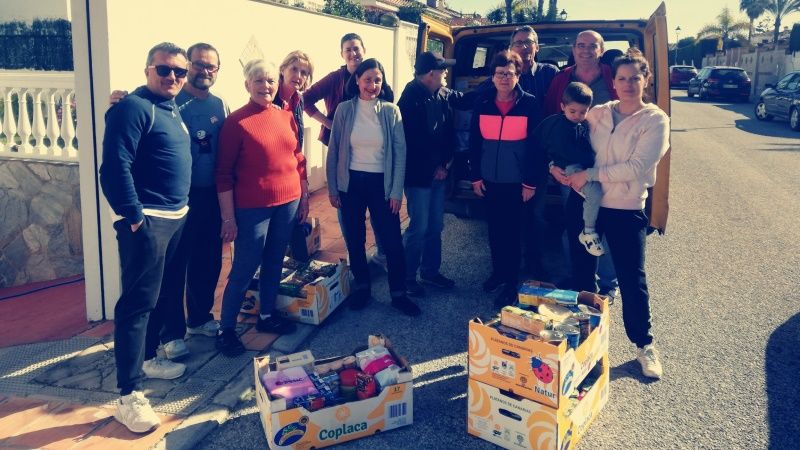 IU entrega a la Asociación de Amigos del Pueblos Saharaui 1.300 kilos de alimentos