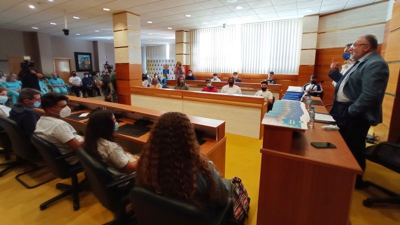 El alcalde celebra el Día de Europa con el alumnado de los cursos del plan POEFE