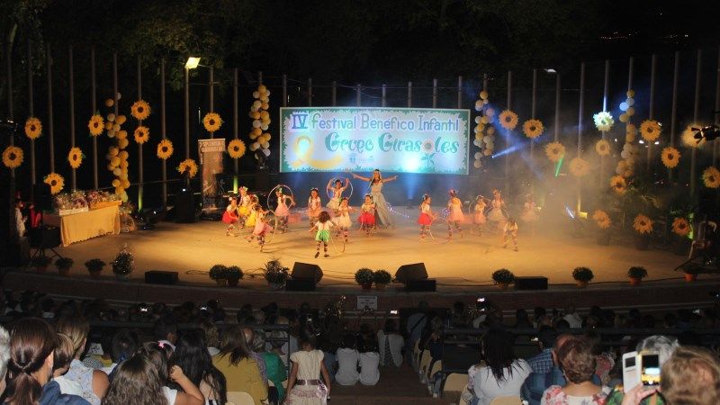 Gran éxito del desfile y la gala benéfica en favor de la investigación del cáncer pediátrico