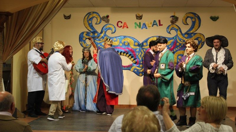 Los mayores de Alhaurín de la Torre disfrutaron de su tradicional fiesta de Carnaval