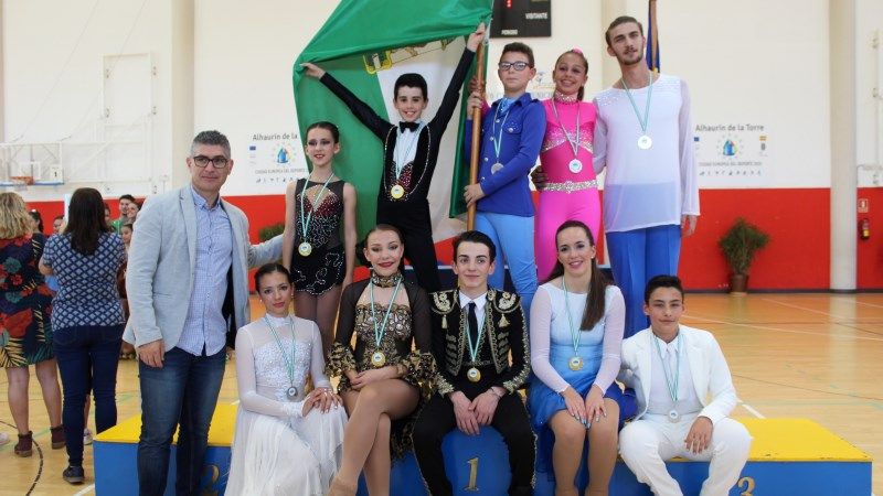 Tres medallas de oro y dos de plata, magnífica cosecha para el Club Patinaje Alhaurín de la Torre