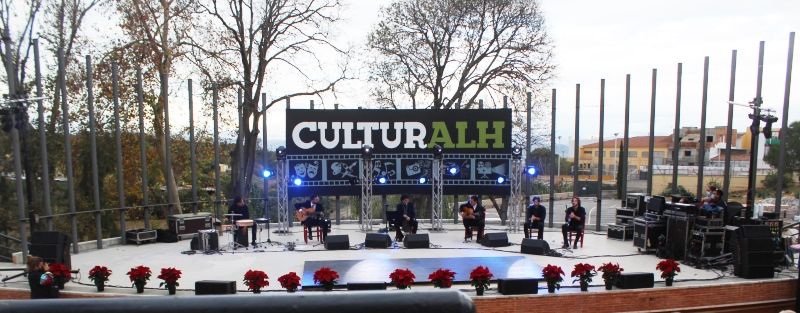 La Zambombá Flamenca de Julián Estrada llena de color la segunda jornada del programa Alhaurín en Navidad