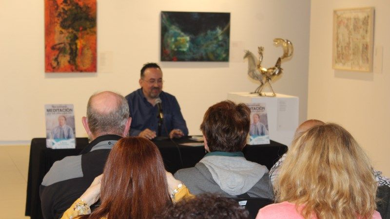 Presentado en El Portón un libro sobre meditación, obra de Rafael García Estévez