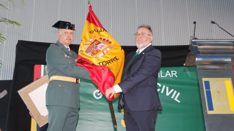 Alhaurín de la Torre se vuelca con la Guardia Civil en su 175º aniversario
