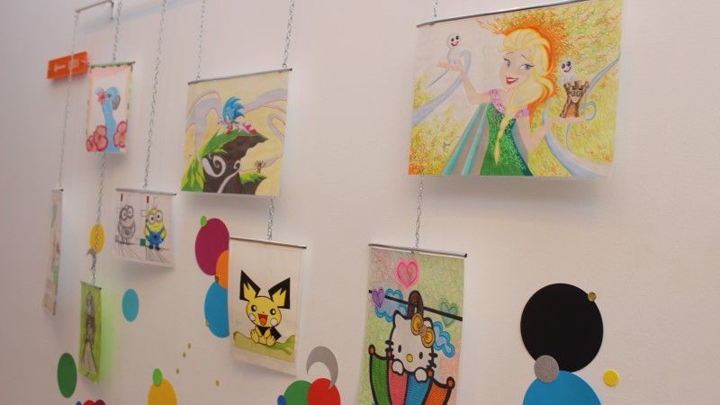 El taller de dibujo artístico de Marien Rivas se exhibe en La Platea
