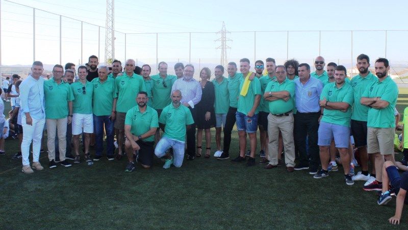 Multitudinaria fiesta fin de temporada de la Escuela de Fútbol del CD Lauro