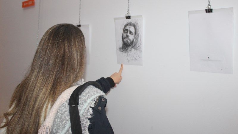 El dibujante Darifé exhibe sus obras en el Centro Sociocultural La Platea hasta el 6 de enero