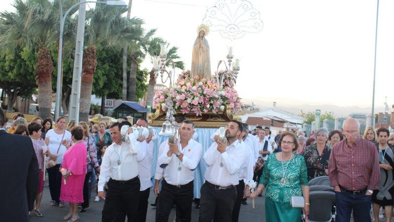 La procesión de la Virgen de Fátima despide la Feria de El Romeral