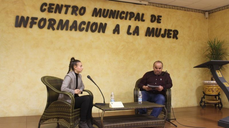 La joven pintora Marta Bleda protagoniza el comienzo del IV Seminario de Estudios de la Mujer