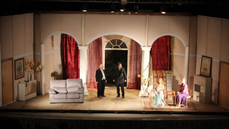 El Portón del Teatro alza el telón con gran éxito de público en su función inaugural