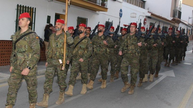 El Grupo de Regulares de Ceuta nº 54 desfiló por las calles de Alhaurín de la Torre