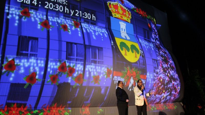 Multitudinaria asistencia a la proyección navideña en 3D, pionera en toda la provincia