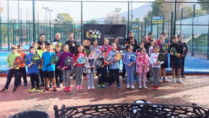 Celebrada la Jornada de Pádel abierta a menores organizada por la Federación