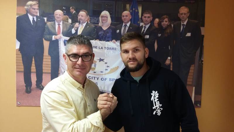 El Club Sakura Dojo participa hoy en el II Campeonato Kyokushin de Andalucía de Karate