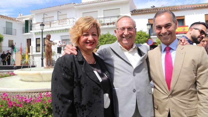 Lara destaca la figura de Pimentel: “La Niña de Benalmádena la he contemplado desde mi niñez como un referente del municipio”