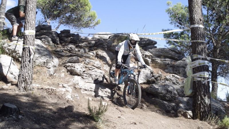 Míriam Alcántara gana el oro Sub 23 en el Campeonato de España de descenso
