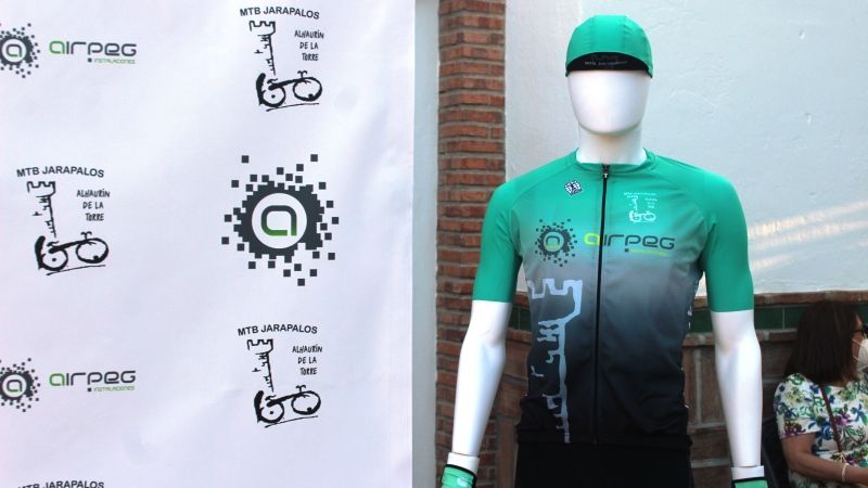 Presentadas las nuevas equipaciones de competición del Club MTB Jarapalos