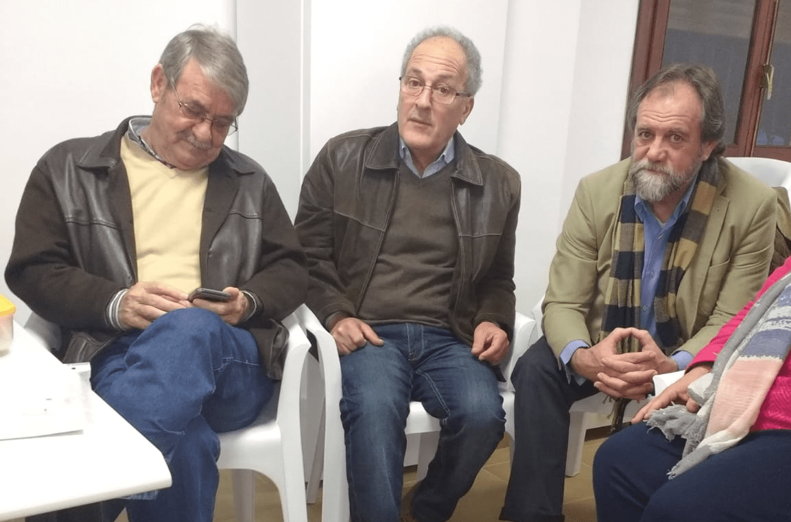 ‘Una felicitación a medias’