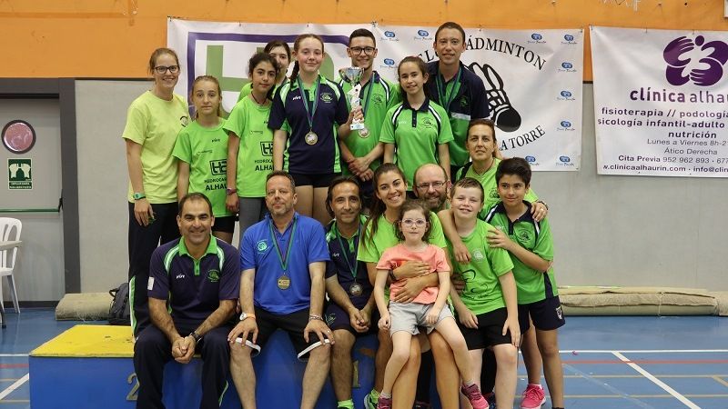 Épico y sufrido título de liga para el bádminton alhaurino