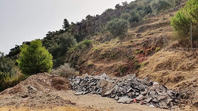 El PSOE critica la gestión y el incumplimiento de promesas del Ayuntamiento en las obras de canalización de El Lagar