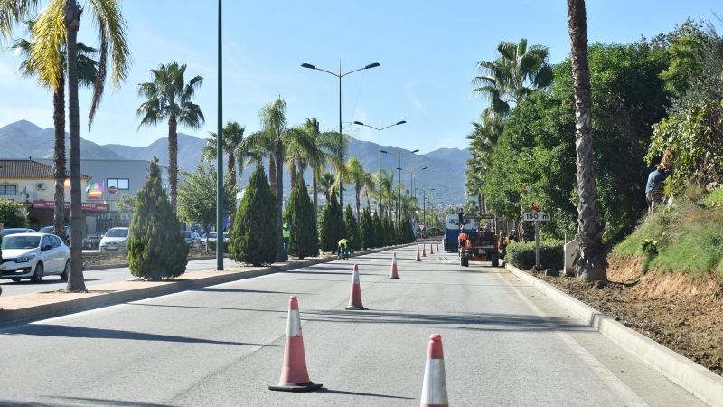 El Ayuntamiento ejecuta trabajos de mejora en la avenida de las Américas