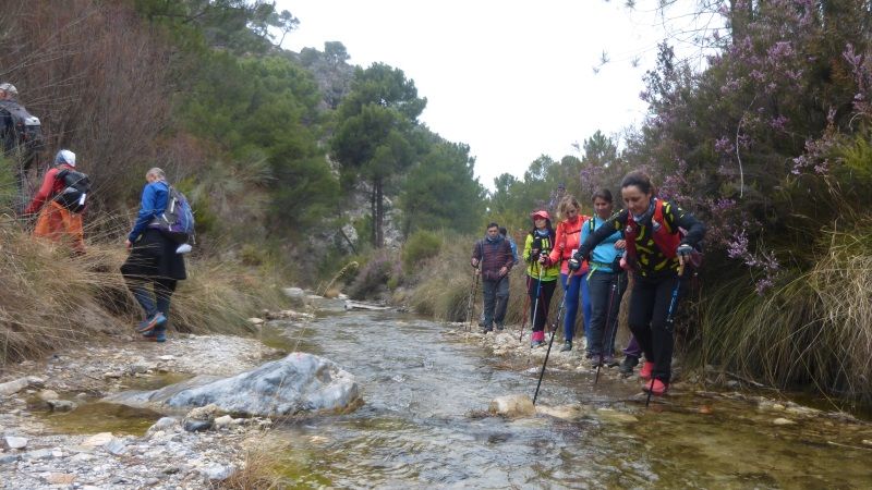 200 montañer@s de toda Andalucía se concentran en la pequeña localidad granadina de Fornes