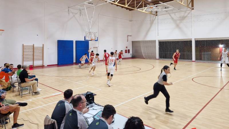 Doblete del CD Colegio El Pinar en el arranque de Liga con triunfo en el derbi provincial ante Marbella (78-72)