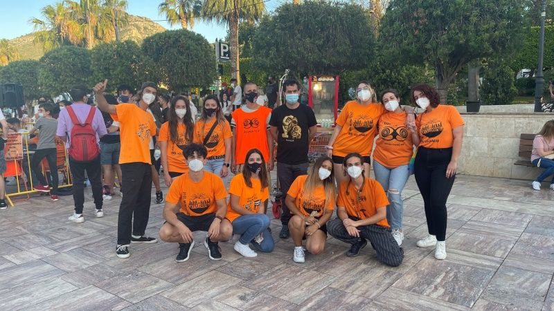 'Quedamos en la plaza de España' reúne a los jóvenes del municipio