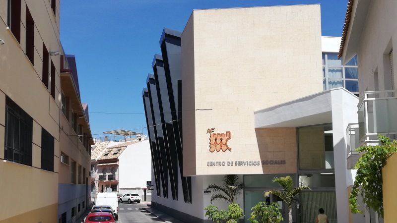 Servicios Sociales colabora con Cudeca para atender a personas enfermas terminales y sus familiares