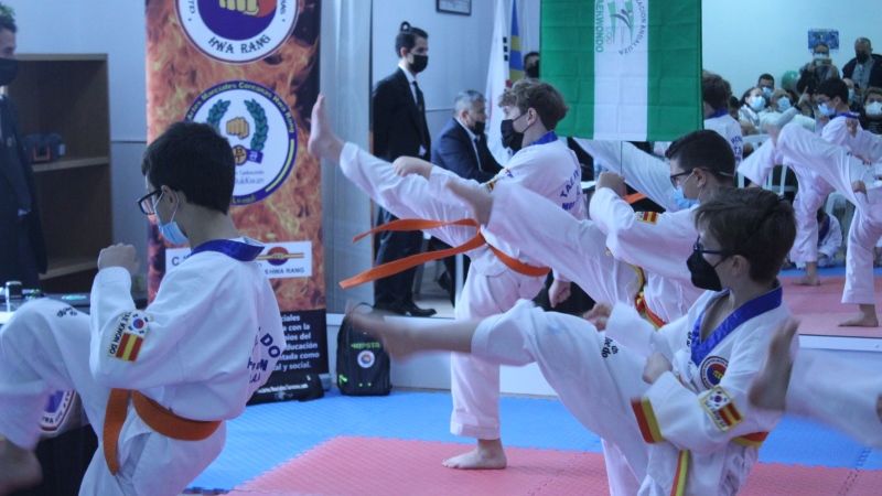 Cita con el taekwondo y los más jóvenes en la barriada de Torrealquería