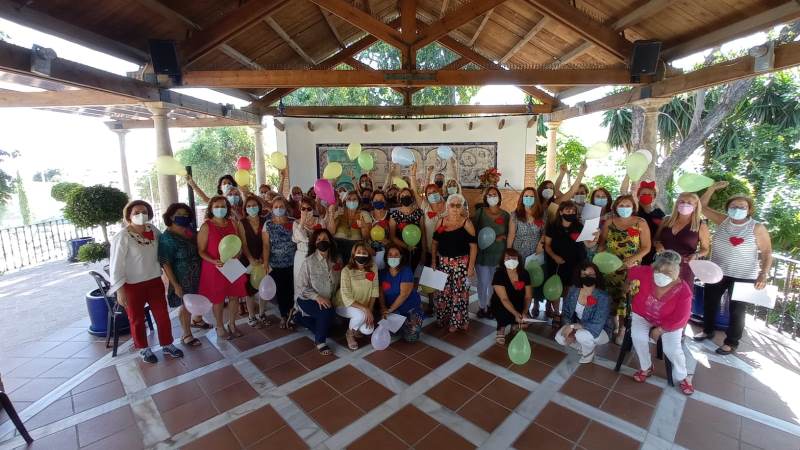 Entregados los diplomas a las alumnas de los talleres de entrenamiento mental y emocional