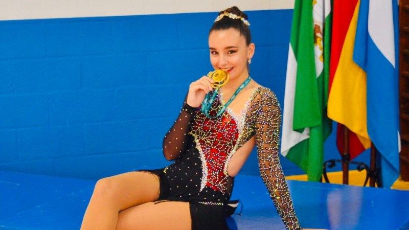 La alhaurina Yasmina Fuentes se proclama campeona de Andalucía de Patinaje Artístico