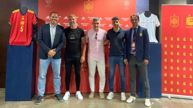 Ya a la venta las entradas para el partido de veteranos entre el C. D. Alhaurín y la selección española
