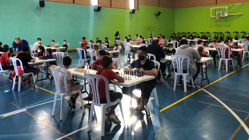 Unos 70 jugadores entre 7 y 12 años participan en el torneo de promoción del Ajedrez