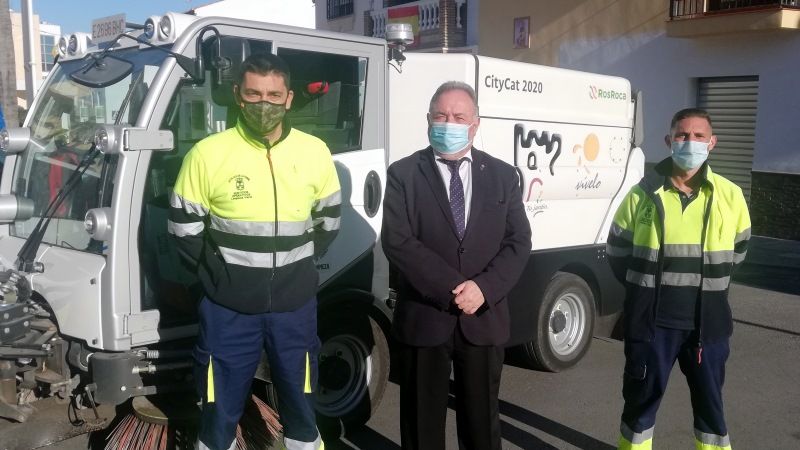 Villanova anuncia un refuerzo de 700.000 euros para limpieza viaria en barriadas y urbanizaciones