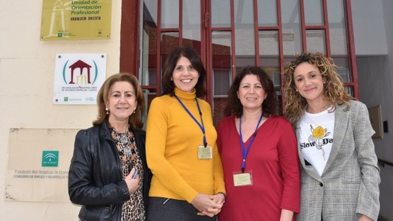 Andalucía Orienta y el CADE refuerzan su servicio de atención ciudadana para aclarar dudas