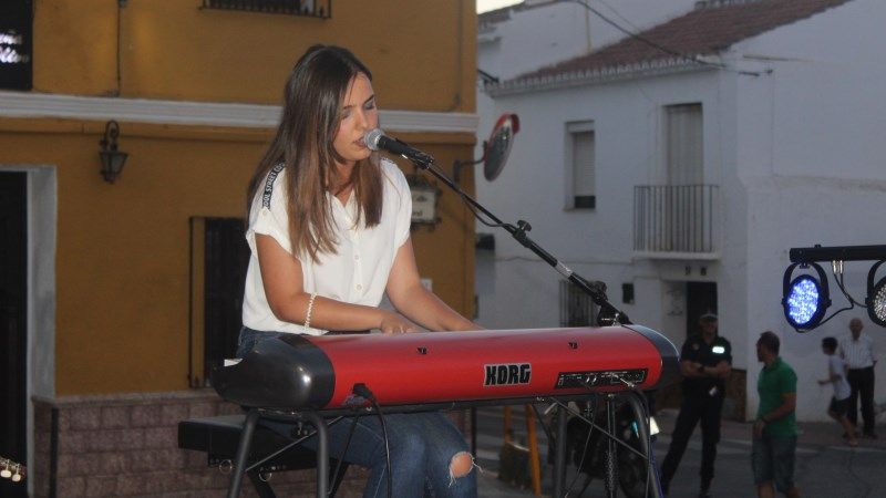 La joven cantautora Ángela González abre el ciclo de conciertos 'De Plaza en Plaza' 2018