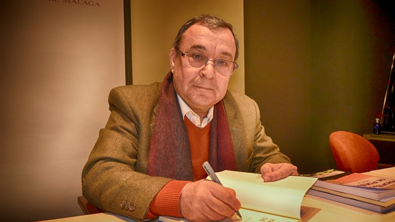 García Velasco presenta su última novela en la Feria del Libro de Málaga