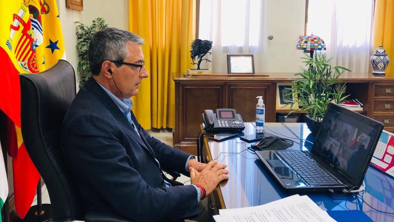 Salado destaca el sector de la construcción como uno de los pilares básicos para la recuperación económica