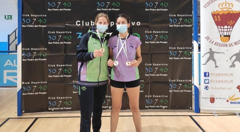 Nuevas fronteras y tres medallas para el club de Bádminton de Alhaurín de la Torre