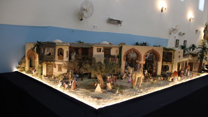 Multitudinario estreno del Belén de Santa Amalia, que incluye varios lugares emblemáticos de Alhaurín de la Torre