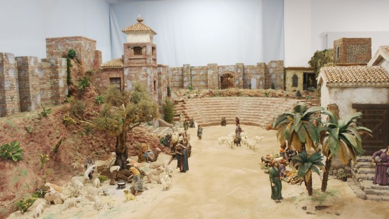 Tres nuevos belenes monumentales llenan de color navideño el Centro Cívico y el Centro Cultural