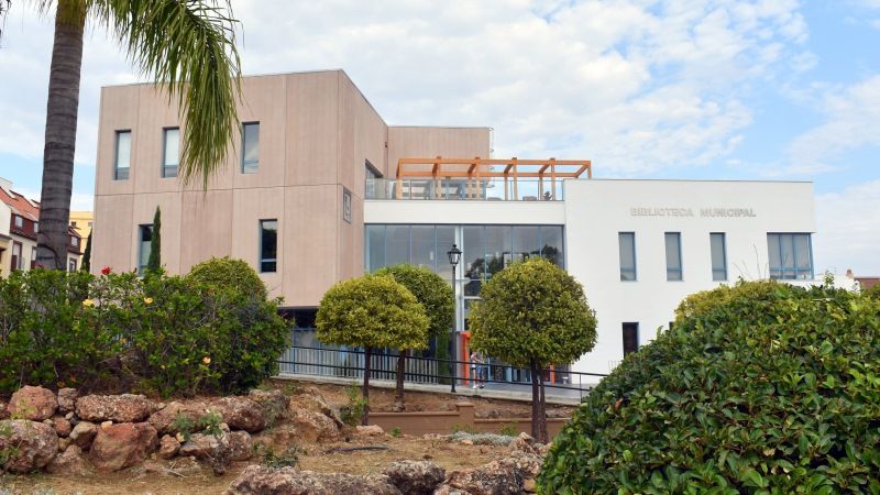 Lista provisional de admitidos y excluidos de la bolsa de auxiliar de biblioteca y archivo