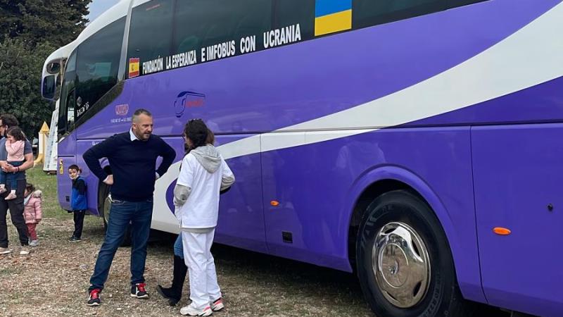 Alhaurín de la Torre colabora en la expedición de un bus solidario con destino a la frontera ucraniana