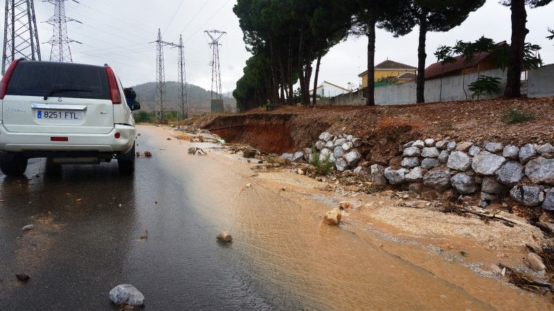 El Ayuntamiento impulsa la mejora de 13 caminos en varias zonas de Alhaurín de la Torre
