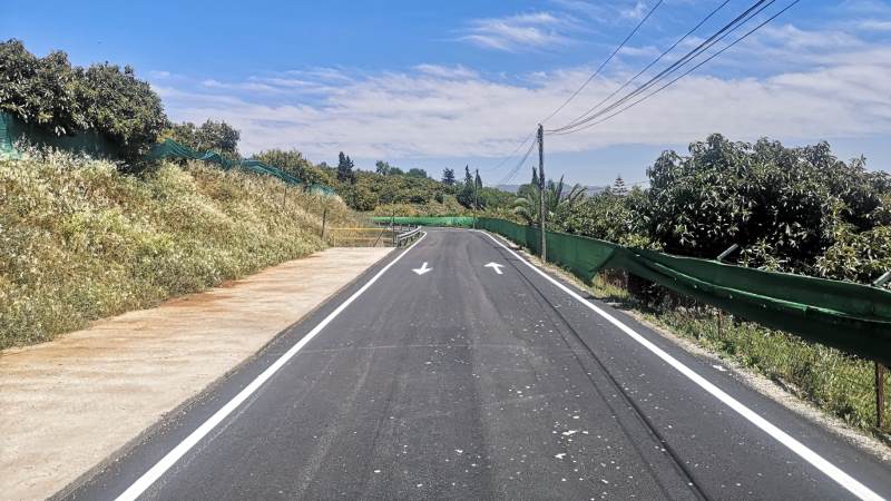 Finalizan los trabajos de asfaltado en ocho caminos de Alhaurín de la Torre